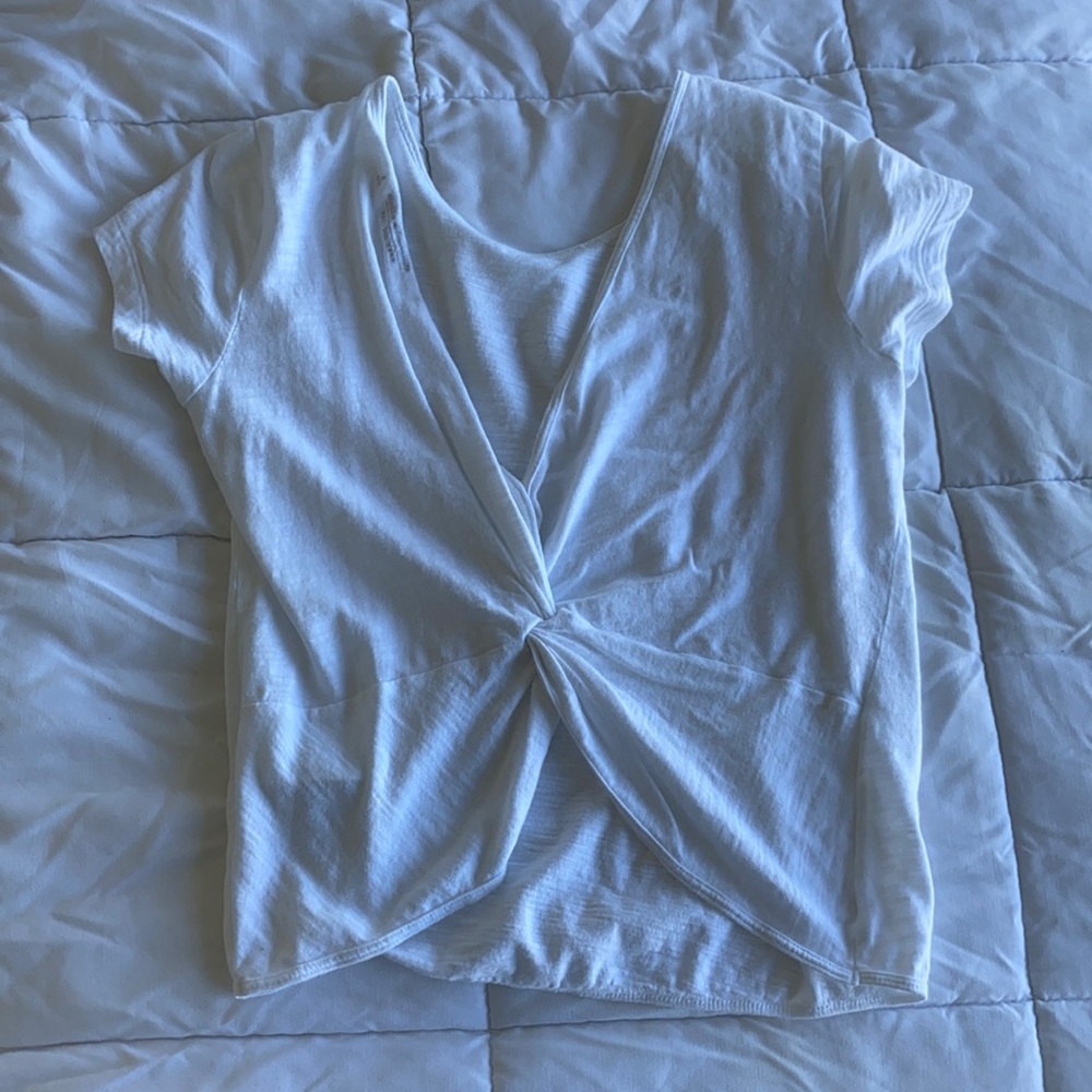 NWOT Abercrombie Knot Back T Shirt